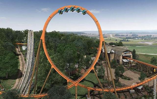 7. تاندربرد، تعطیلات جهانی و سافاری پارک Splashin ، بابا نوئل، ایندیانا