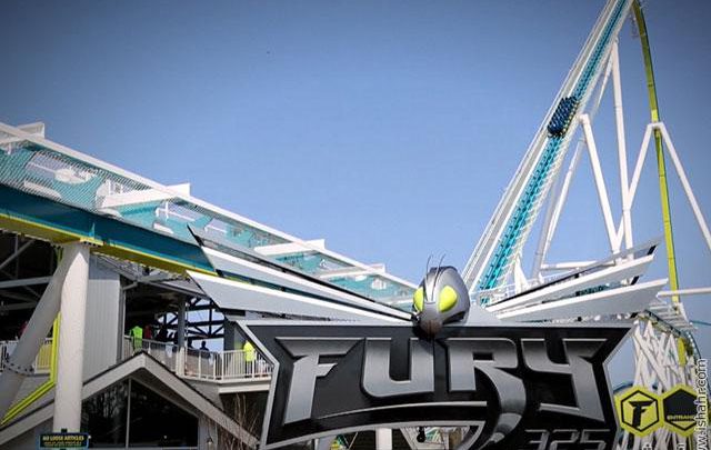 8. خشم 325 ، Carowinds پارک تفریحی، شارلوت، کارولینای شمالی